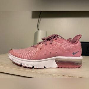 Nike Girl's Air Max Sequent 3 (GS) Running Shoe 6Y